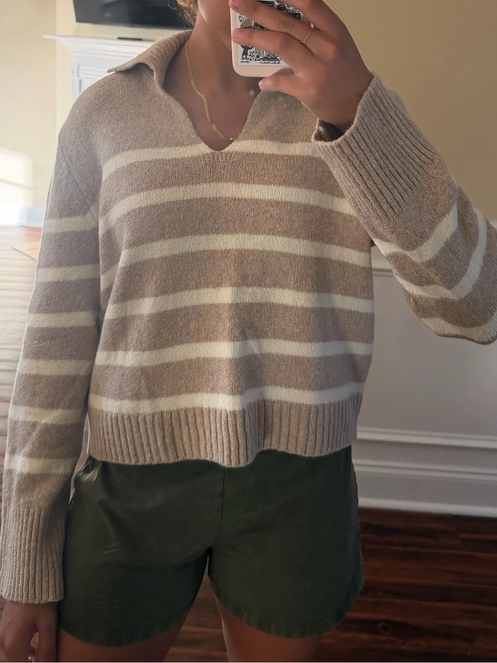 Abercrombie & Fitch Cream and Taupe Striped V‑Neck Shawl Sweater